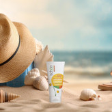 کرم ضدآفتاب رنگی فاقد چربی شون با رنگ طبیعی SPF50